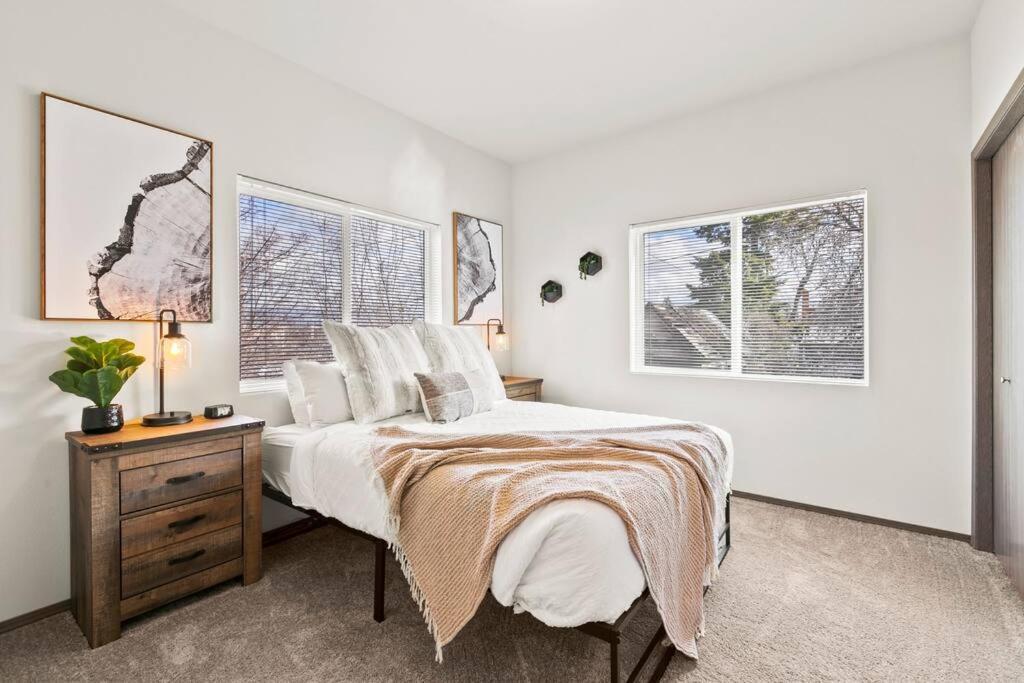 Spacious New 2 Bed 2 Bath Apt By Downtown Spokane Luaran gambar