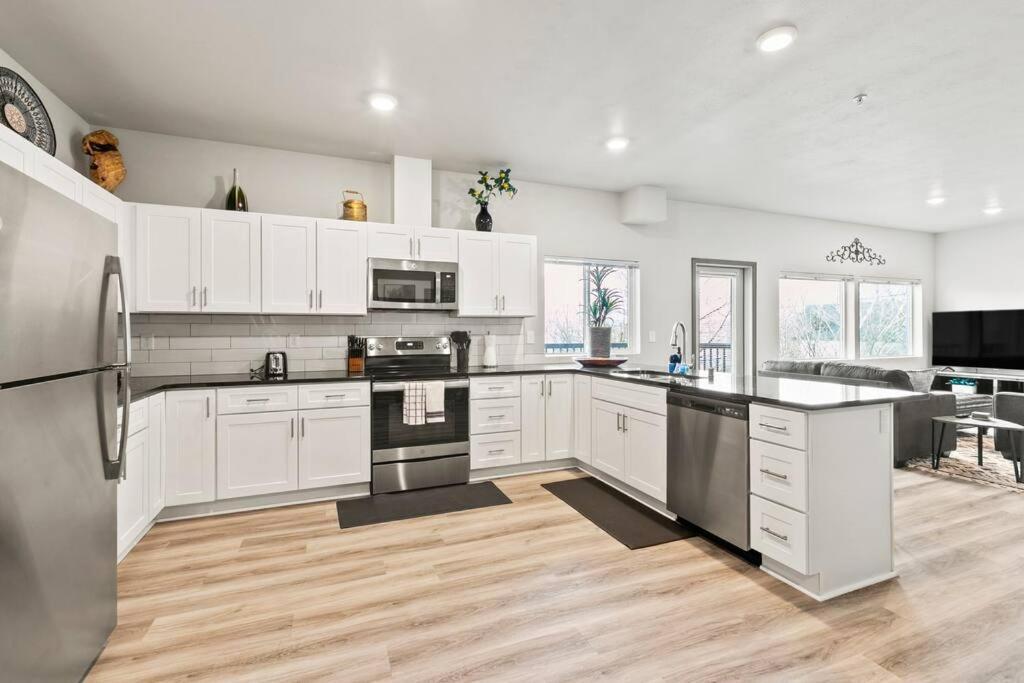 Spacious New 2 Bed 2 Bath Apt By Downtown Spokane Luaran gambar