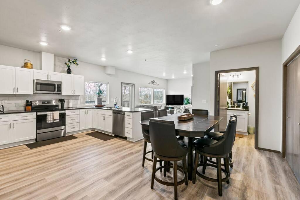 Spacious New 2 Bed 2 Bath Apt By Downtown Spokane Luaran gambar